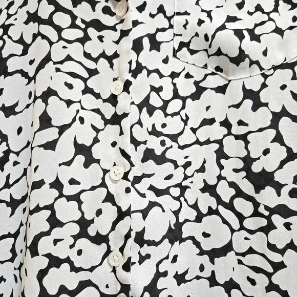 Black and White Floral Button-Up Blouse - Picture 9 of 15